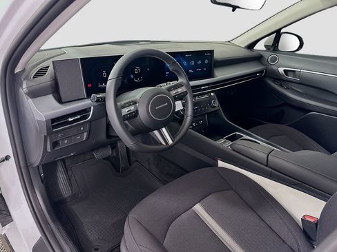 New 2026 Hyundai Sonata SEL FWD image 9