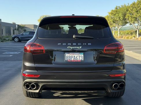 Used 2017 Porsche Cayenne S Platinum AWD/4WD image 4