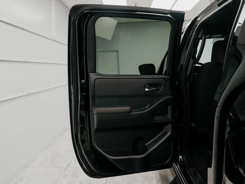 Used 2024 Nissan Frontier PRO-4X w/ Off-Road Protection Package image 21