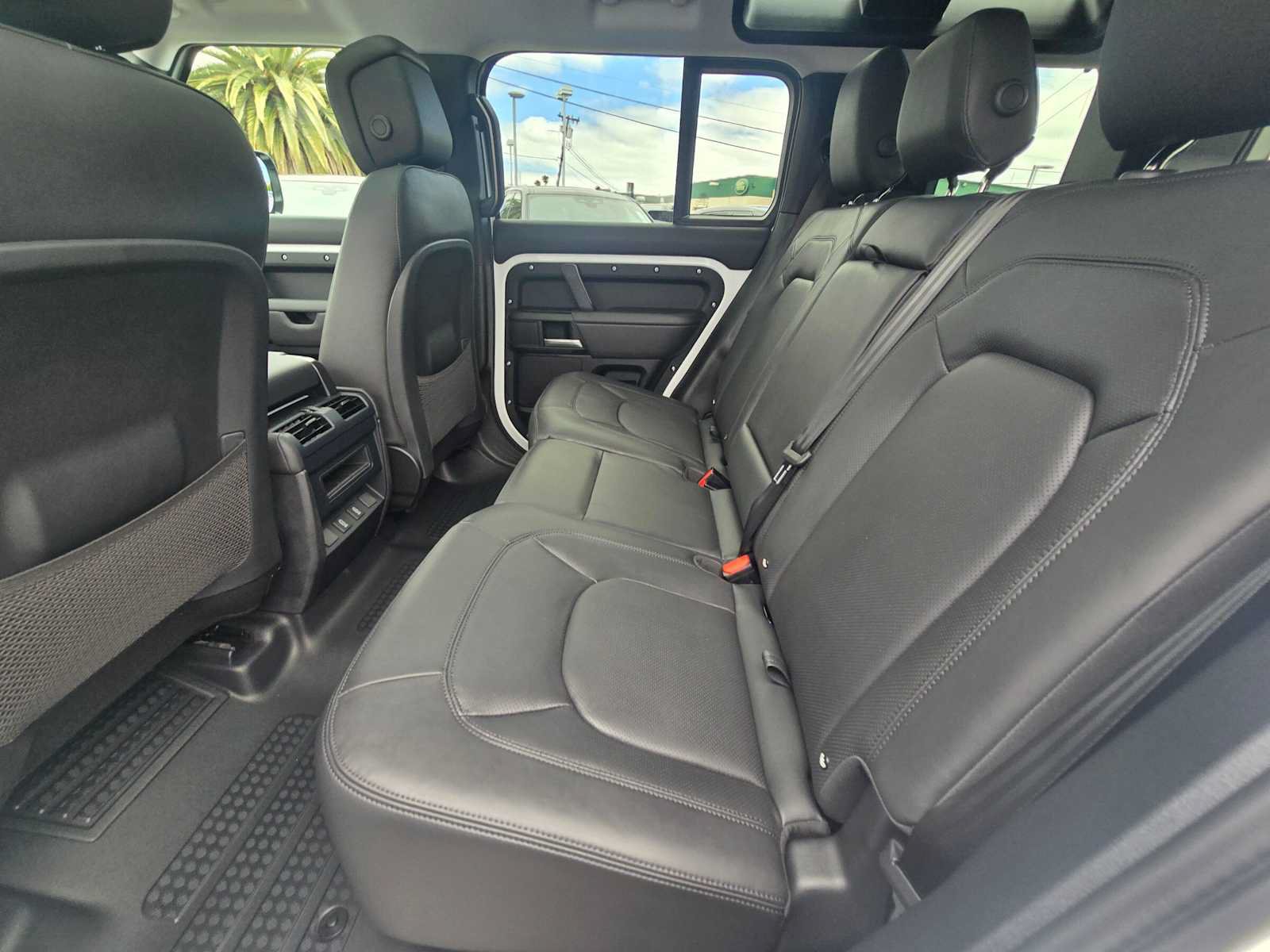 New 2026 Land Rover Defender 110 S AWD/4WD image 15