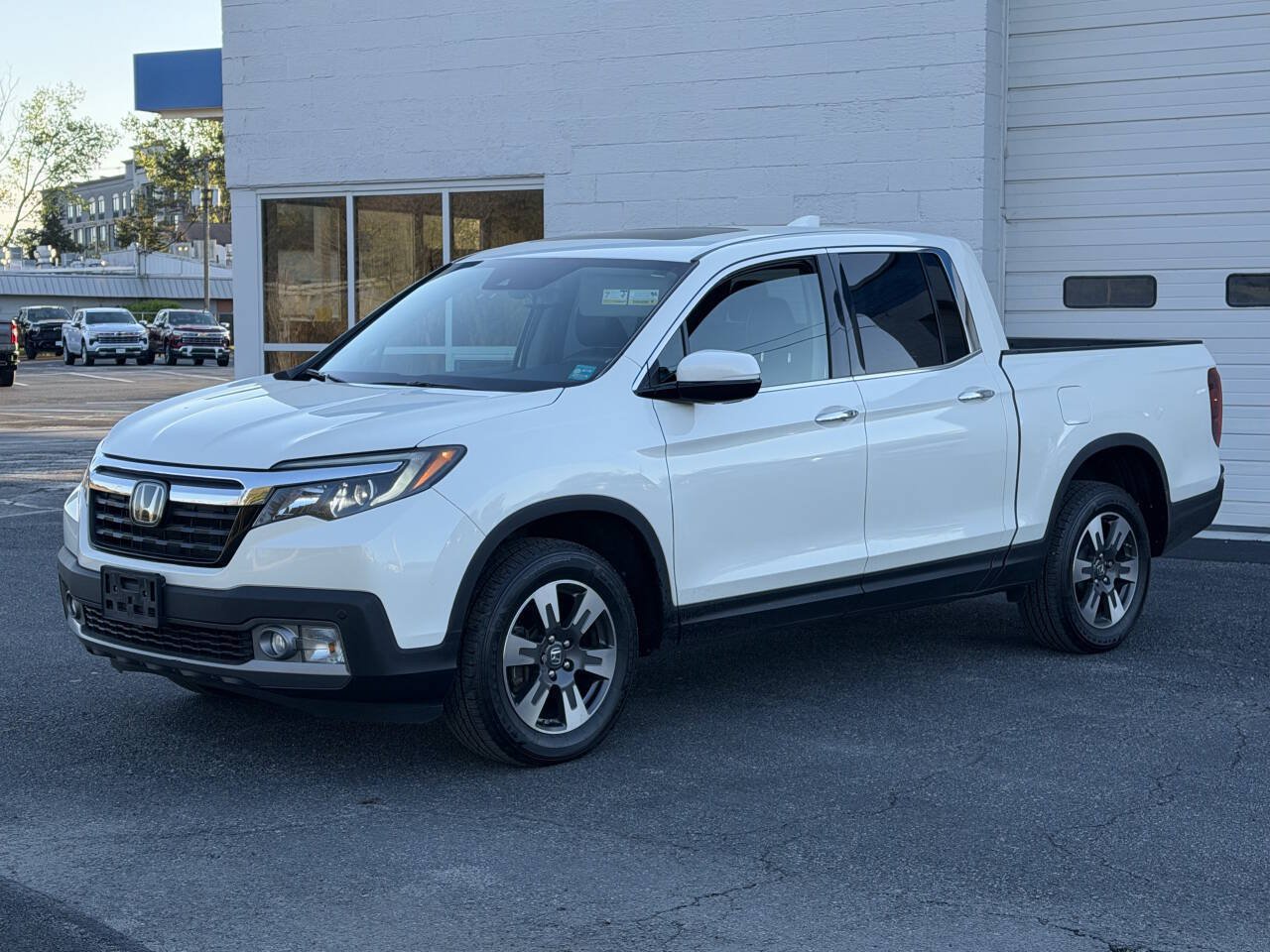 Used 2017 Honda Ridgeline RTL-E image 2