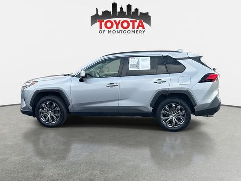 Used 2022 Toyota RAV4 XLE Premium image 37