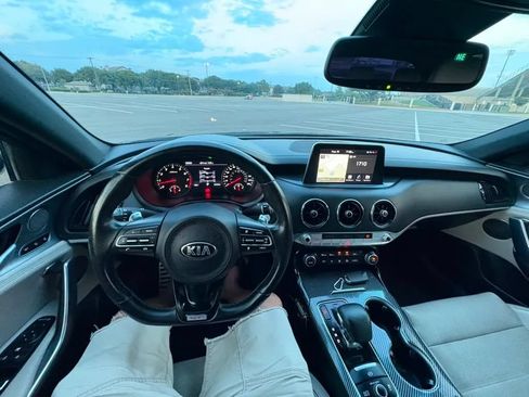 Used 2019 Kia Stinger GT2 RWD image 16