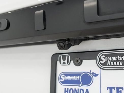 Used 2025 Honda Pilot Sport image 11