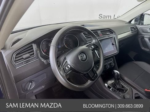 Used 2021 Volkswagen Tiguan SE image 9