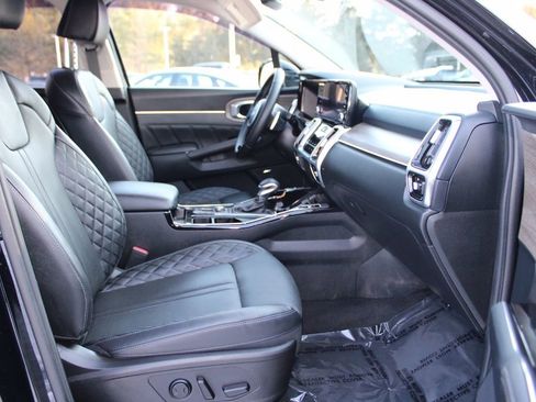 Used 2022 Kia Sorento SX Prestige image 18