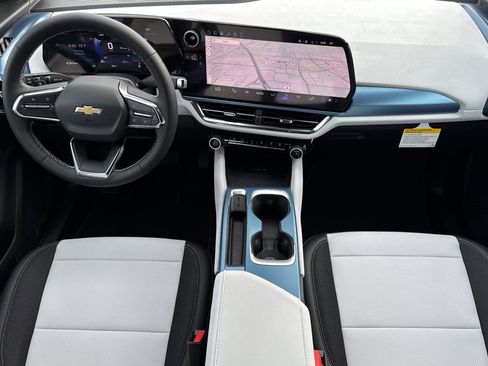 New 2026 Chevrolet Equinox EV LT image 12