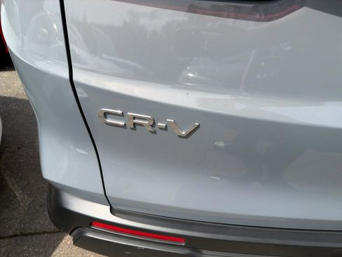 Used 2024 Honda CR-V LX image 8