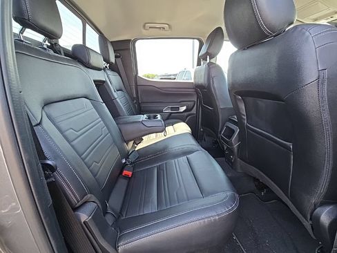 Used 2024 Ford Ranger Lariat w/ Advanced Towing Package AWD/4WD image 39