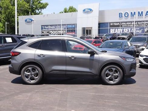 Certified 2025 Ford Escape ST-Line FWD image 5