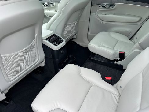 Certified 2025 Volvo XC90 T8 Plus w/ Protection Package image 5