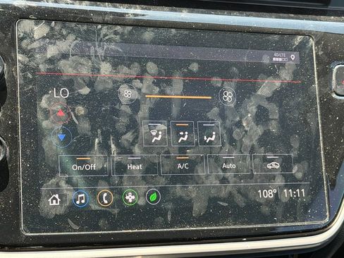 Used 2022 Chevrolet Bolt EUV Premier FWD image 23