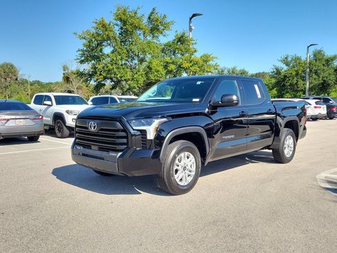 Used 2023 Toyota Tundra SR5 w/ SR5 Premium Package AWD/4WD image 32