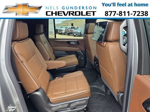 New 2026 Chevrolet Suburban High Country AWD/4WD image 13