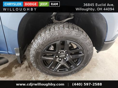 Used 2024 Chevrolet Silverado 1500 LT Trail Boss w/ Convenience Package II AWD/4WD image 46