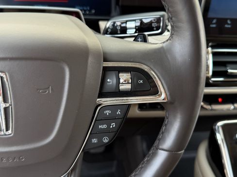 Certified 2023 Lincoln Navigator L Reserve AWD/4WD image 40