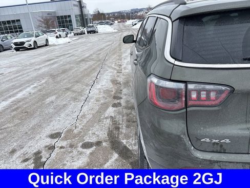 Used 2019 Jeep Compass Latitude w/ Cold Weather Group image 4