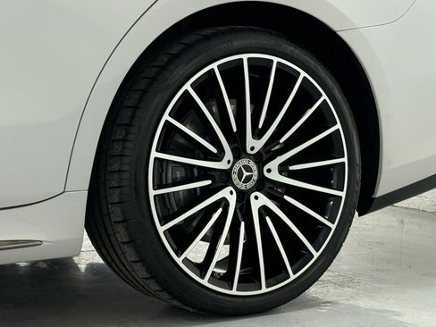 Used 2024 Mercedes-Benz S 580 4MATIC Sedan image 41
