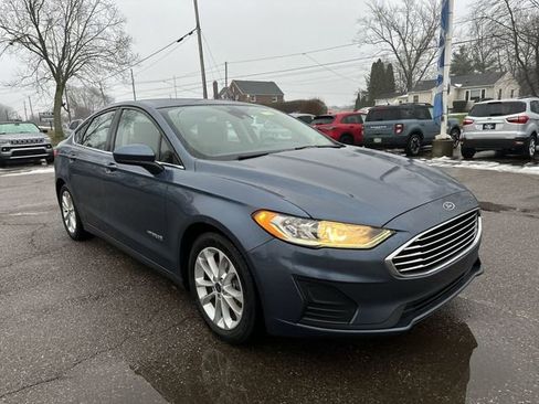 Used 2019 Ford Fusion SE image 11