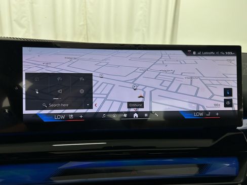 Used 2025 BMW i5 M60 w/ Premium Package image 17