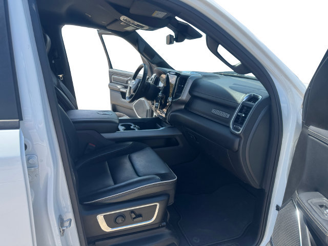 Used 2025 RAM 1500 Laramie AWD/4WD image 13