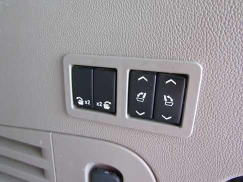 Used 2018 Chevrolet Tahoe Premier image 44