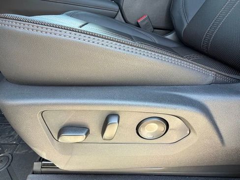 New 2026 Chevrolet Suburban High Country RWD image 13