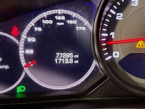 Used 2020 Porsche Cayenne image 15