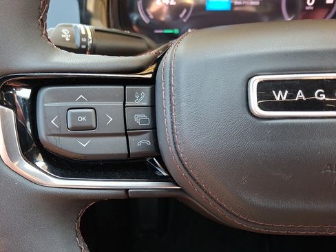 Used 2025 Jeep Wagoneer S Launch Edition AWD/4WD image 22