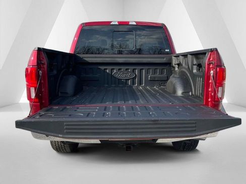 Used 2018 Ford F150 Lariat w/ Equipment Group 502A Luxury image 7