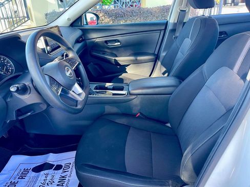 Used 2024 Nissan Sentra SV image 10