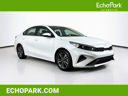 Used 2024 Kia Forte LXS w/ LXS Technology Package FWD image 1