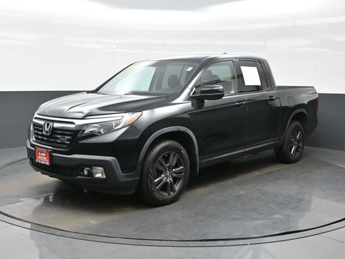 Used 2019 Honda Ridgeline Sport image 2