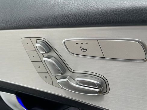 Used 2021 Mercedes-Benz GLC 300 image 34