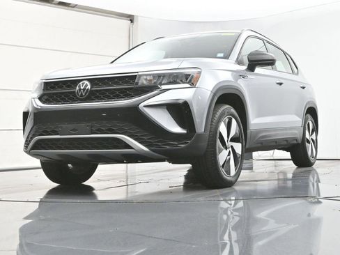 Used 2024 Volkswagen Taos S image 28