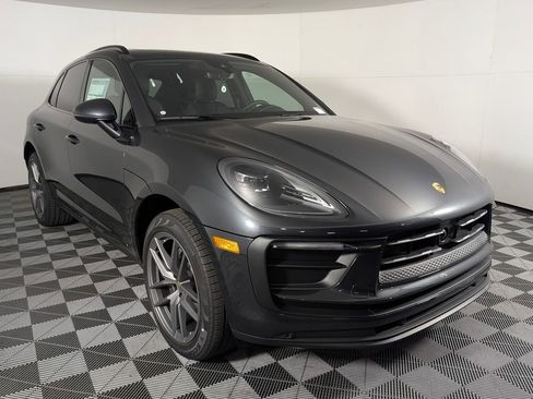 New 2026 Porsche Macan image 9
