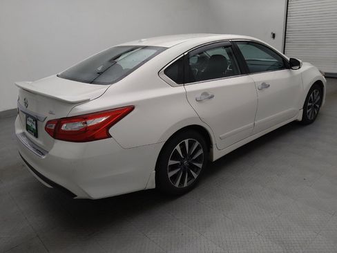Used 2017 Nissan Altima 2.5 SL w/ 2.5 Technology Package image 10
