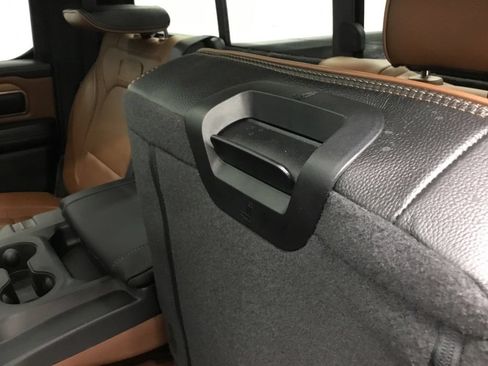 Used 2022 RAM 1500 Limited w/ Body-Colour Bumper Group AWD/4WD image 41