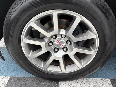 Used 2015 GMC Yukon XL Denali w/ Premium Package AWD/4WD image 44