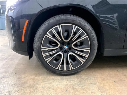 Used 2025 BMW X3 xDrive30i w/ Premium Package image 12