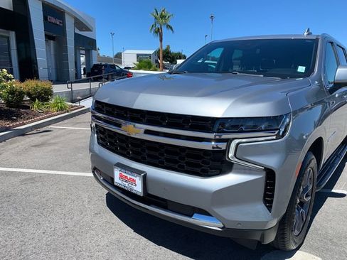 Used 2023 Chevrolet Suburban LS AWD/4WD image 3
