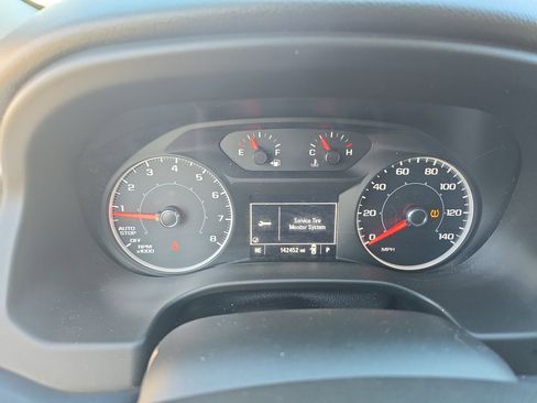 Used 2018 GMC Acadia SLE image 19