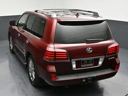 Used 2011 Lexus LX 570 4WD image 32