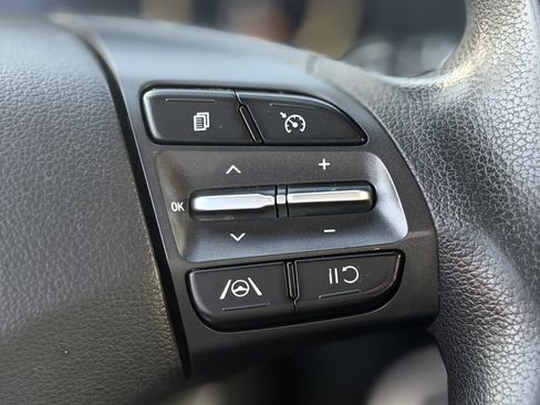 Used 2023 Hyundai Kona SE FWD image 20