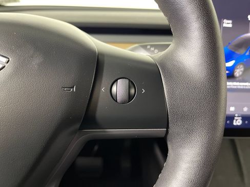 Used 2023 Tesla Model Y AWD image 27