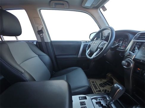 Certified 2022 Toyota 4Runner SR5 Premium image 16
