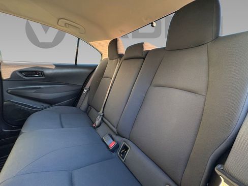 Used 2023 Toyota Corolla LE image 4