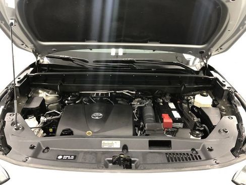 Used 2021 Toyota Highlander Platinum image 24