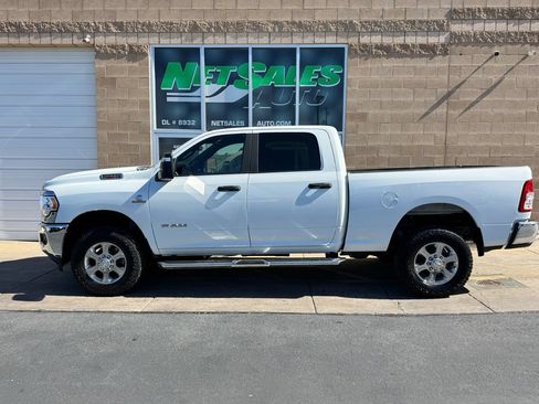 Used 2024 RAM 2500 Big Horn w/ Off Road Package AWD/4WD image 2