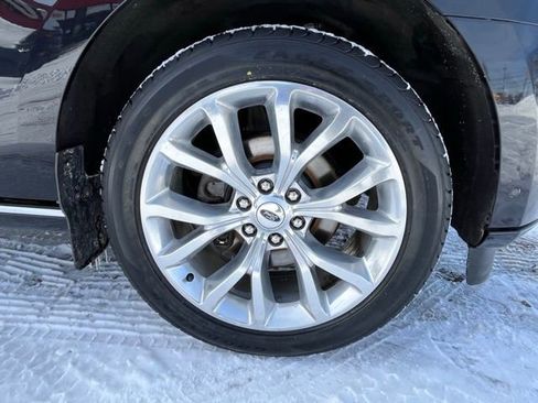 Used 2019 Ford Expedition Max Platinum image 9